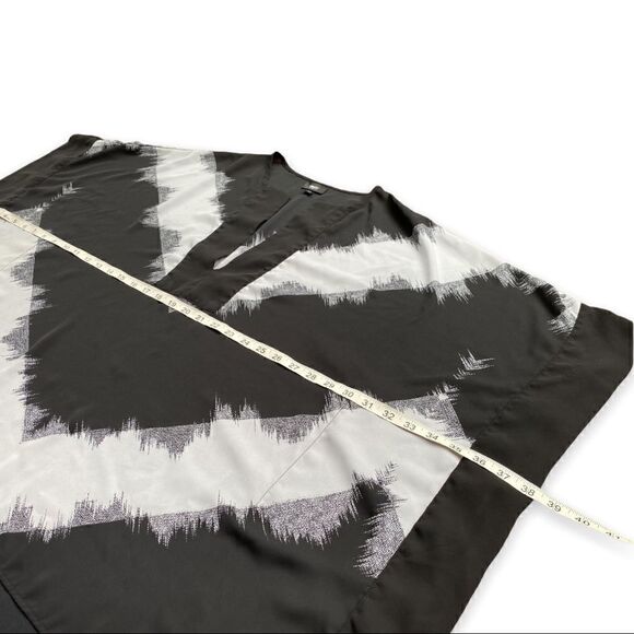 MOSSIMO Black and White Chevron Stripe Swim Cover - Picture 10 of 13